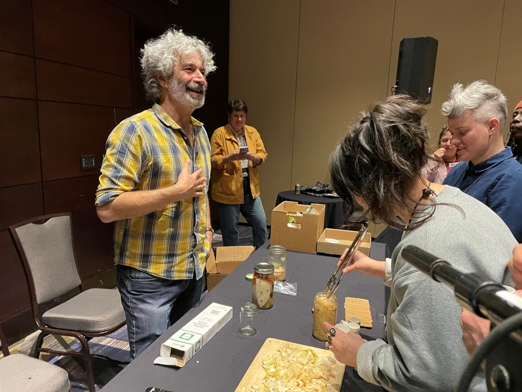 How to grow cordyceps fungi and ferment food: Tips from a sustainable agriculture conference